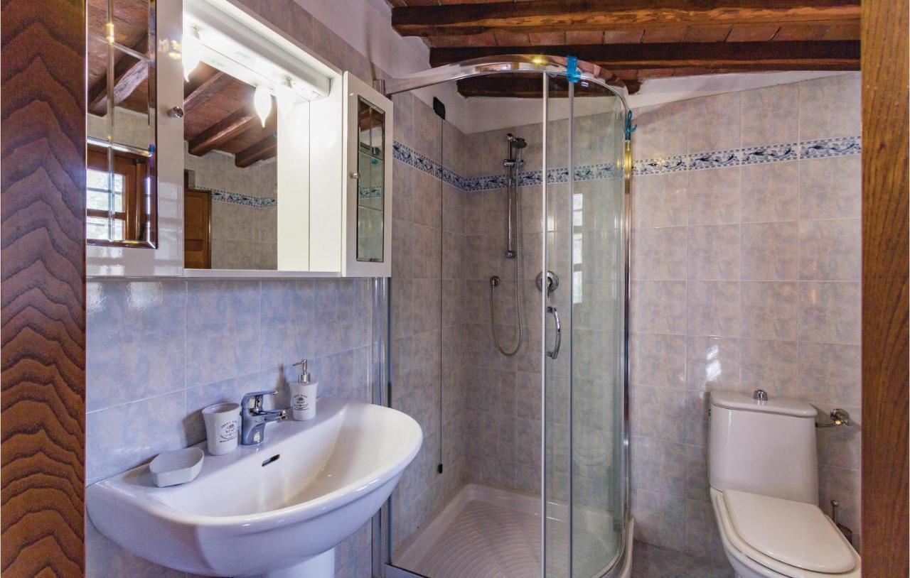 Beautiful Home In Pieve A Elici -Lu- With Kitchen Massarosa Exteriér fotografie